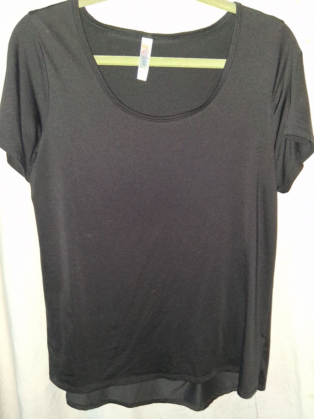 LuLaRoe Black Scoop Neck Short Sleeve Tee
